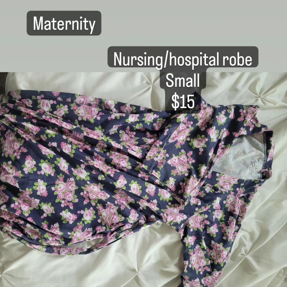 Nursing robe
